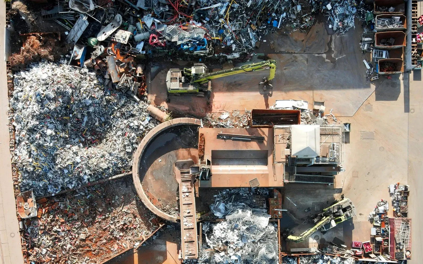 Área industrial relacionada à economia circular e reciclagem